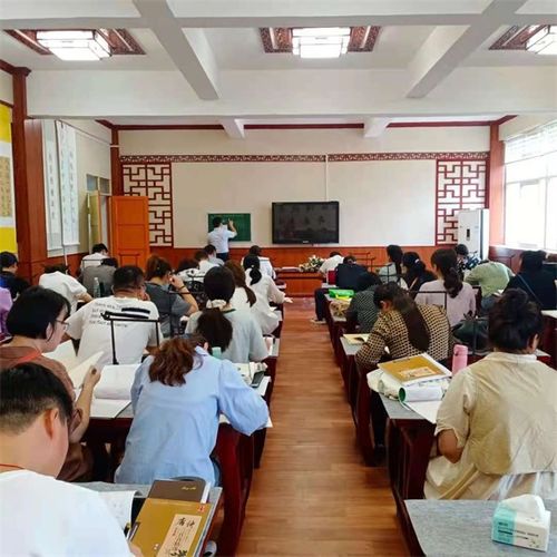 翰墨润心 习字育人——蒙城县嵇康路小学开展教师书法培训活动