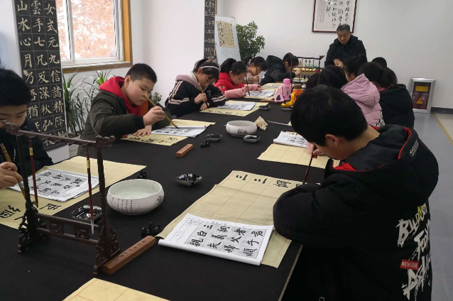 从字里行间到人生境界 在书法培训中修身养性